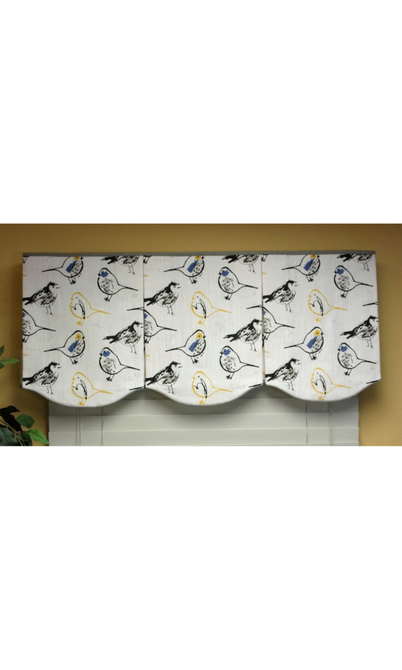 Scalloped Valance with Box Pleats I Spiffy Spools