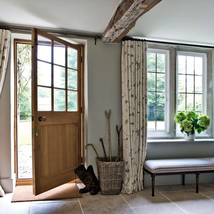 Country Curtains: Old World Charm with Homely Vibes