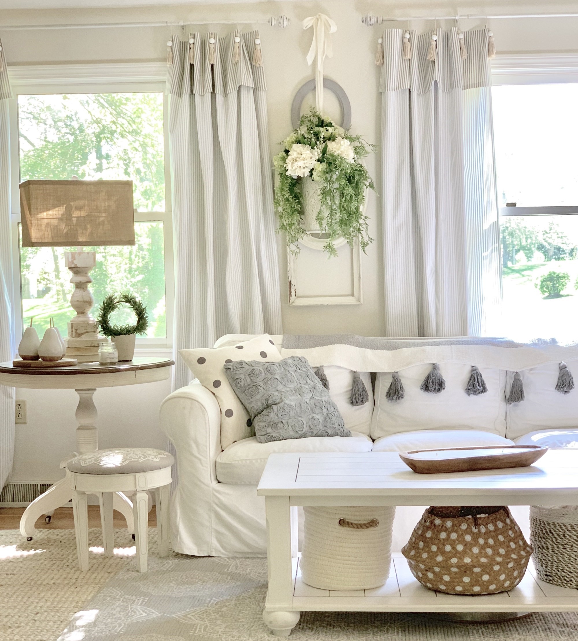 Farmhouse Curtains I Modern Ideas & Tips | Spiffy Spools