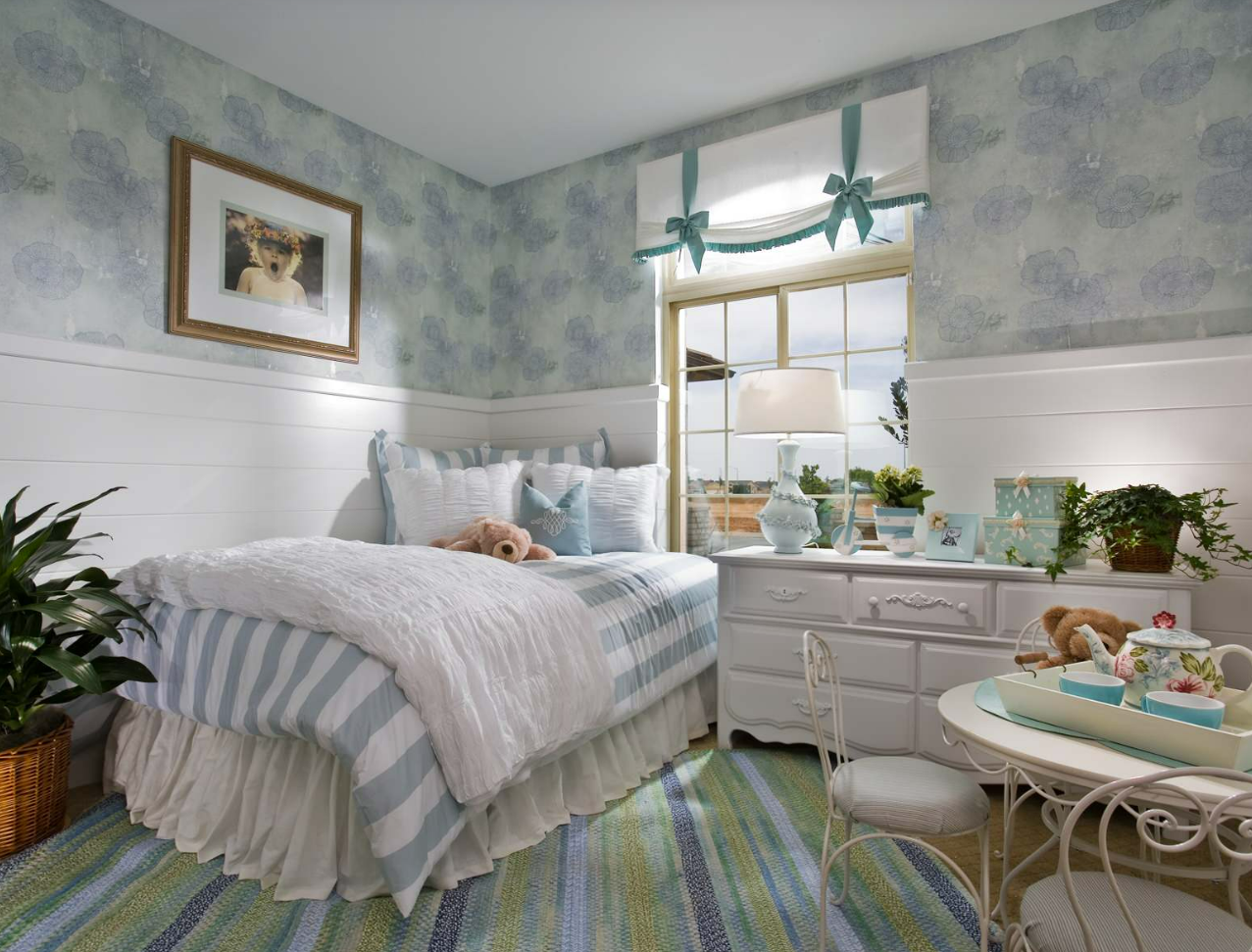 Bedroom Valances: Design Ideas & Tips | Spiffy Spools | Shop Now
