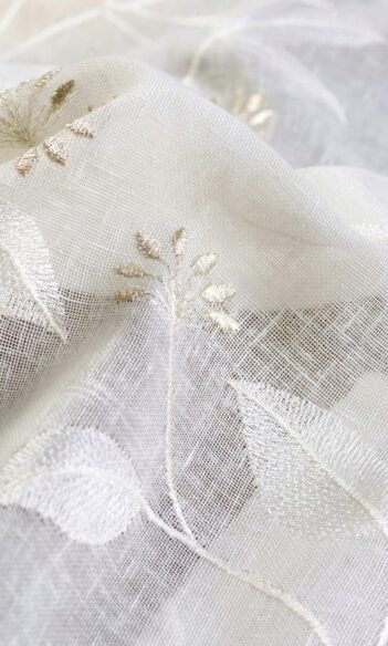 'Cream Pudding' Embroidery Fabric Swatch (White/ Cream)