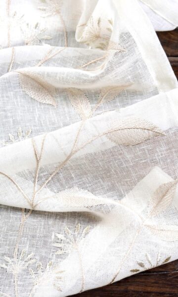 'Iris Tip' Embroidery Fabric Swatch (White/ Beige)
