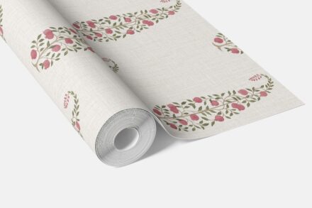 'Tegna' Ethnic/ Vintage-Inspired Floral Paisley Wallpaper (Pink/ Green/ Off-White) - Image 3