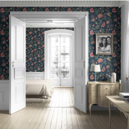'Ciabatta' Botanical/ Floral Chinoiserie Wallpaper (Navy Blue/ Pink/ Green/ Red) - Image 4
