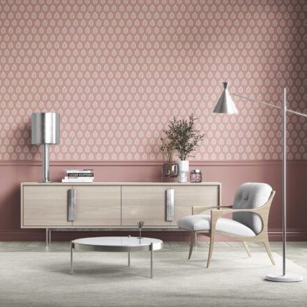 'Karkand' Vintage-Inspired Botanical Floral Block Print Wallpaper (Pink/ Cream) - Image 2
