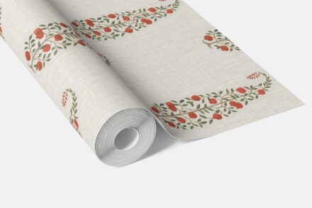 'Ramsen' Ethnic/ Vintage-Inspired Floral Paisley Wallpaper (Red/ Green/ Off-White) - Image 3